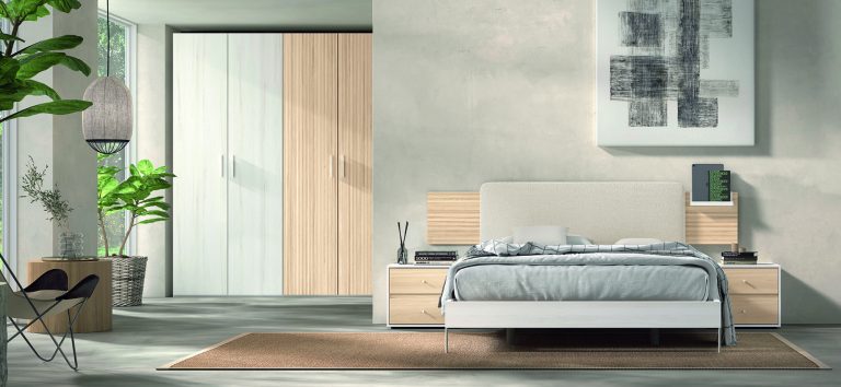 Dormitorio cabecero mesitas armario puertas batientes a medida con luz LED – Home Dreams Design