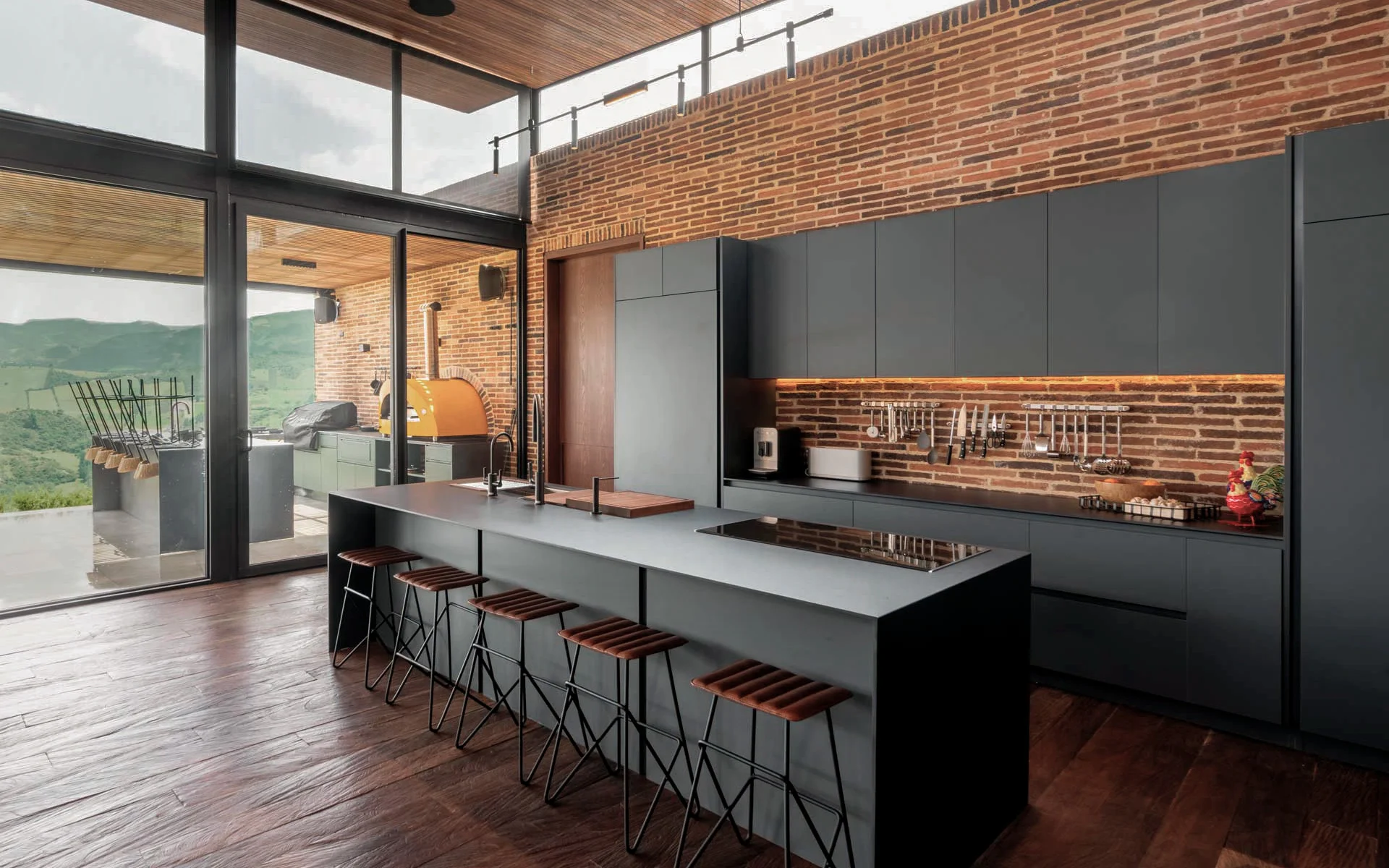 Cocina con encimera de piedra sinterizada