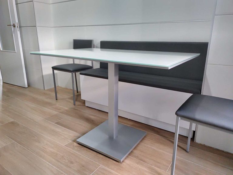 Mesas con banco o rinconera – Home Dreams Design