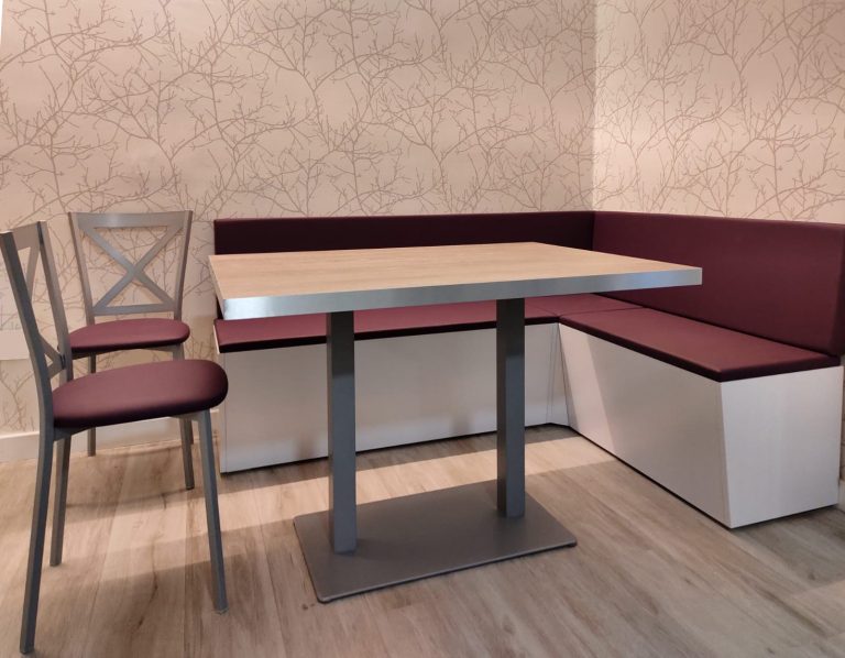 Mesas con banco o rinconera – Home Dreams Design