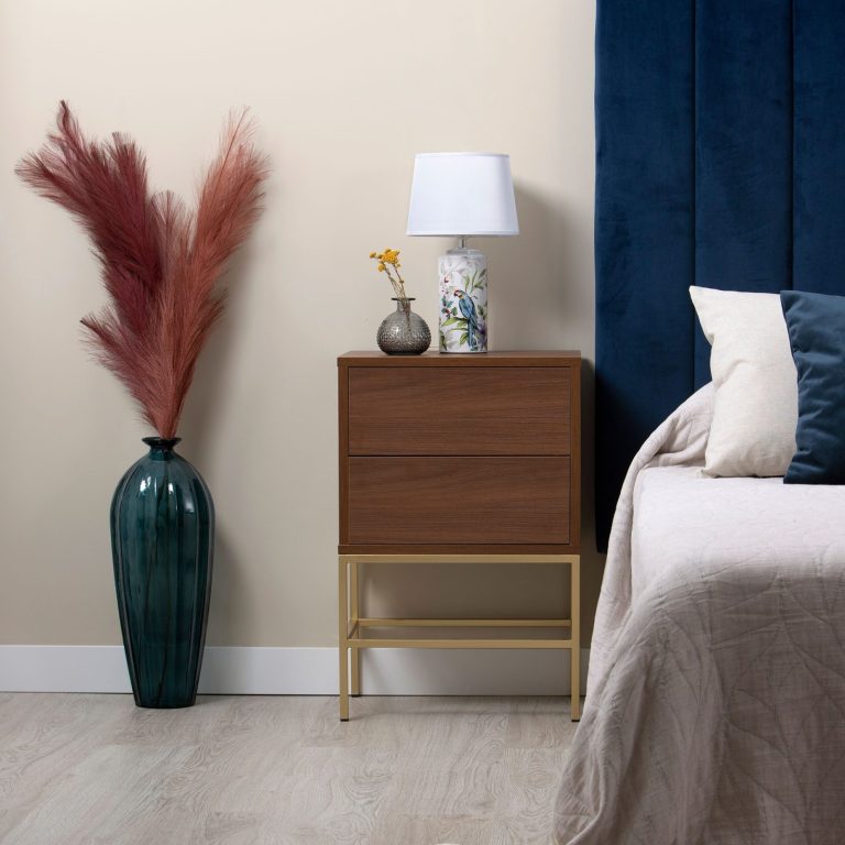 Mesita de noche – Home Dreams Design
